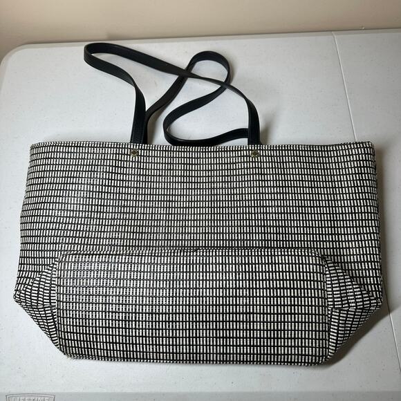 Calvin Klein Ashlynn Raffia Extra-Large Cut Out Hardware Tote Black White Green - Picture 3 of 10